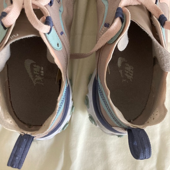 NIKE REACT womens - Picture 7 of 11